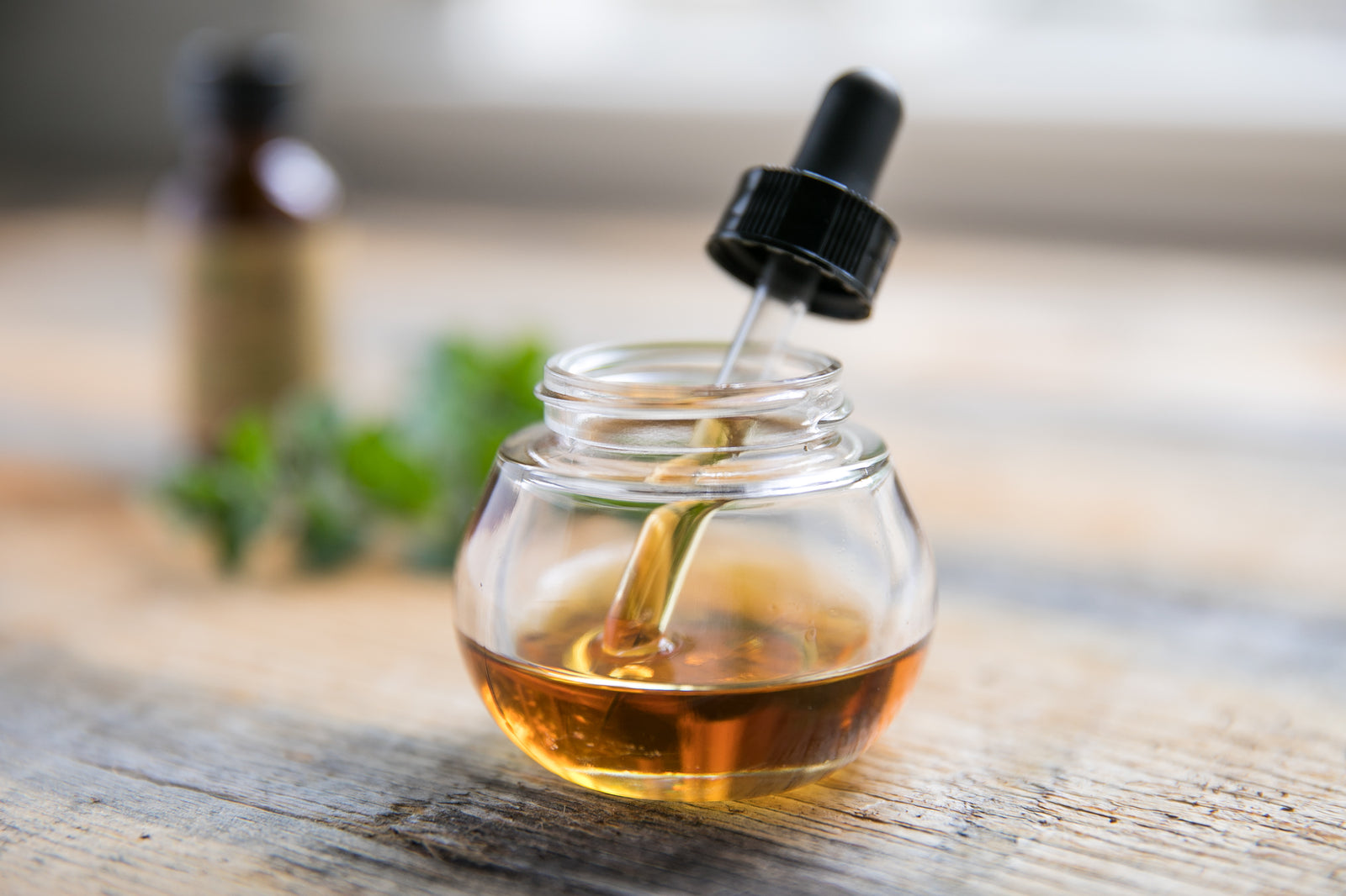 ReThinkOil Oregano Oil in jar with dropper Origanum Minutiflorum